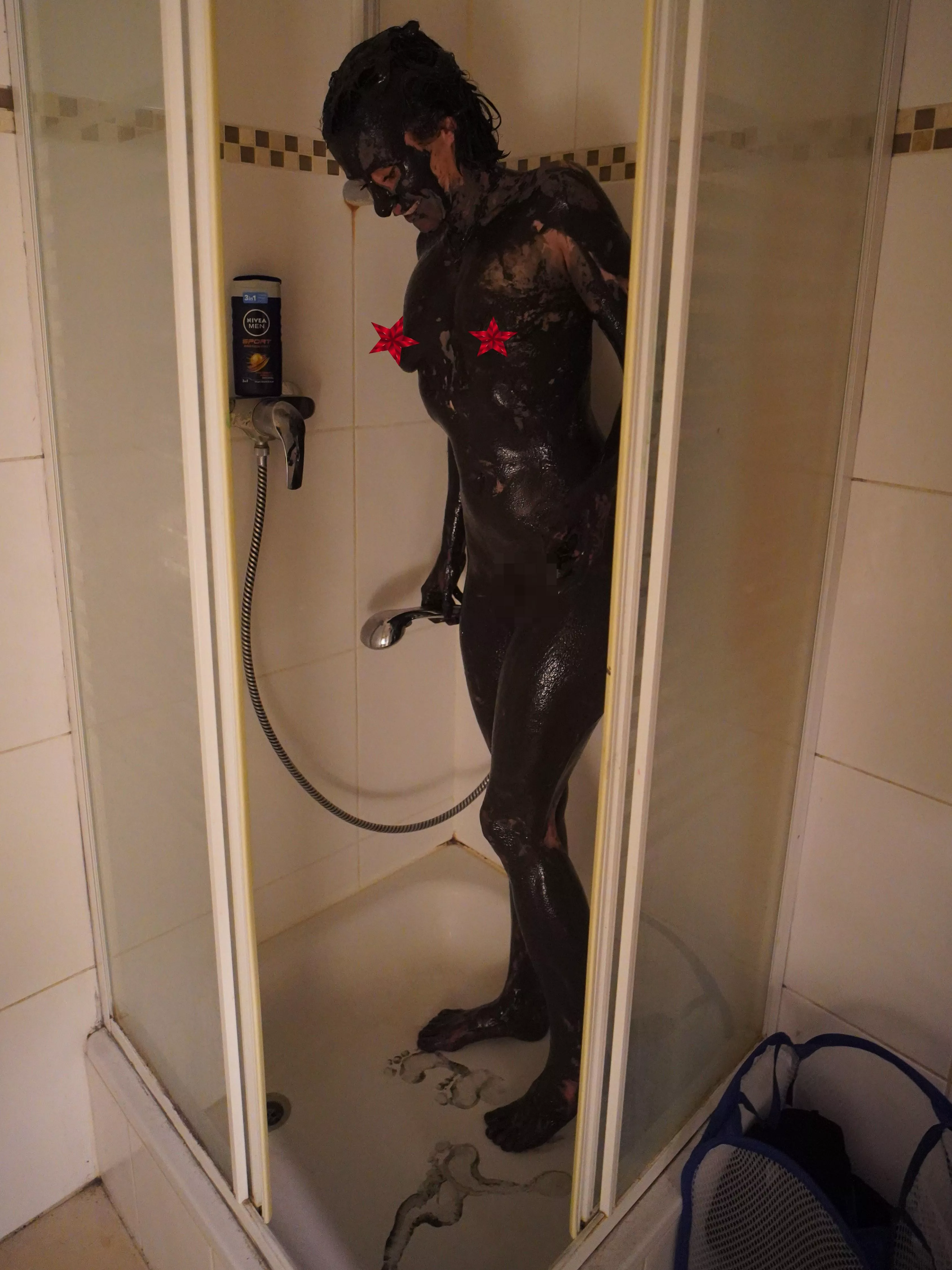 Hey, can I use your bathroom real quick? posted by Mundane_Cheek_4645