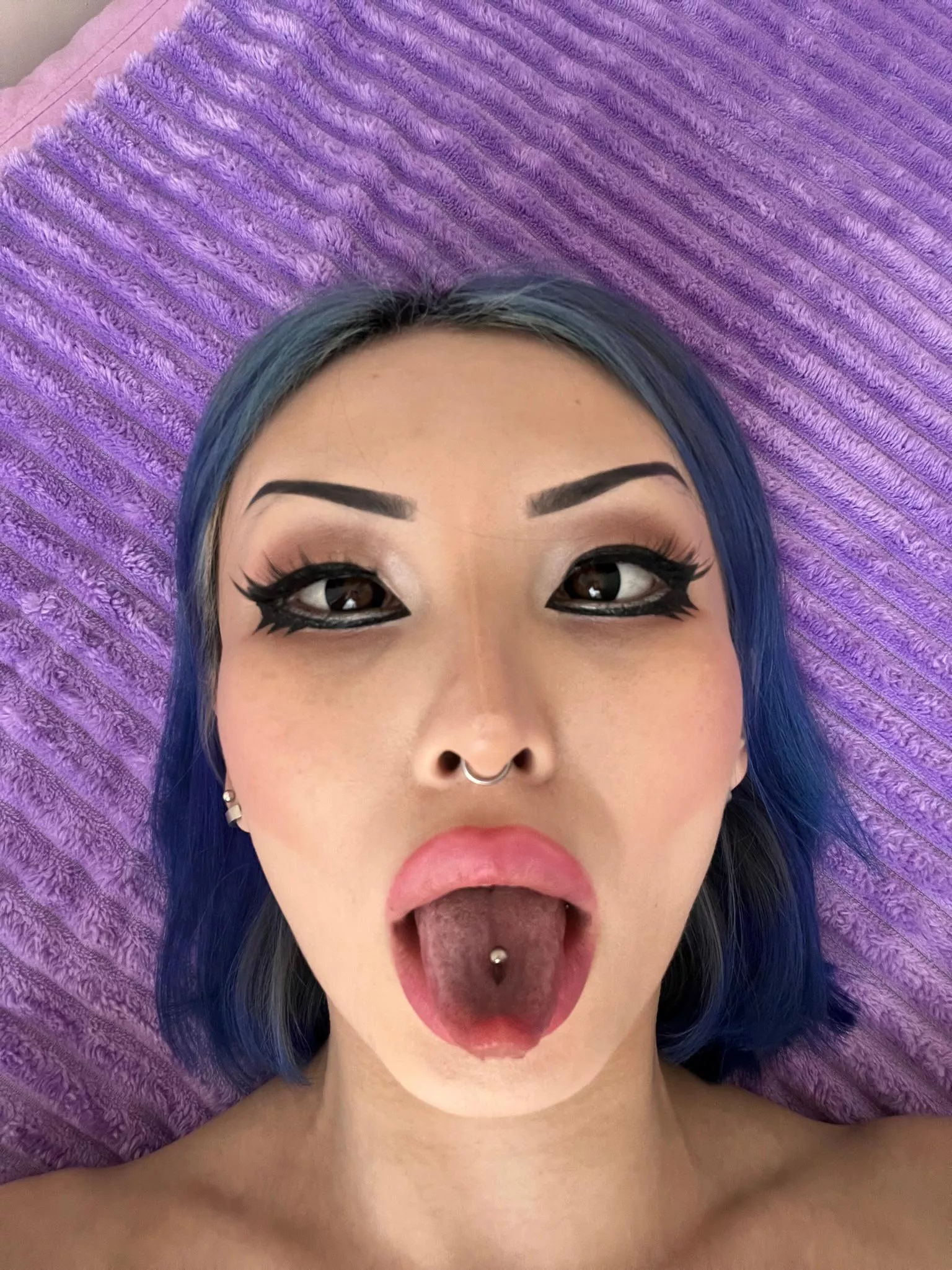 how about I act like a human coloring book for u to paint on whenever you want? posted by serahlowe