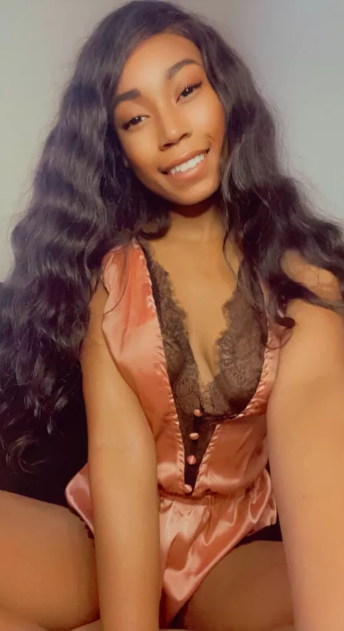 I would love to see what you wear in bed by Freya9580