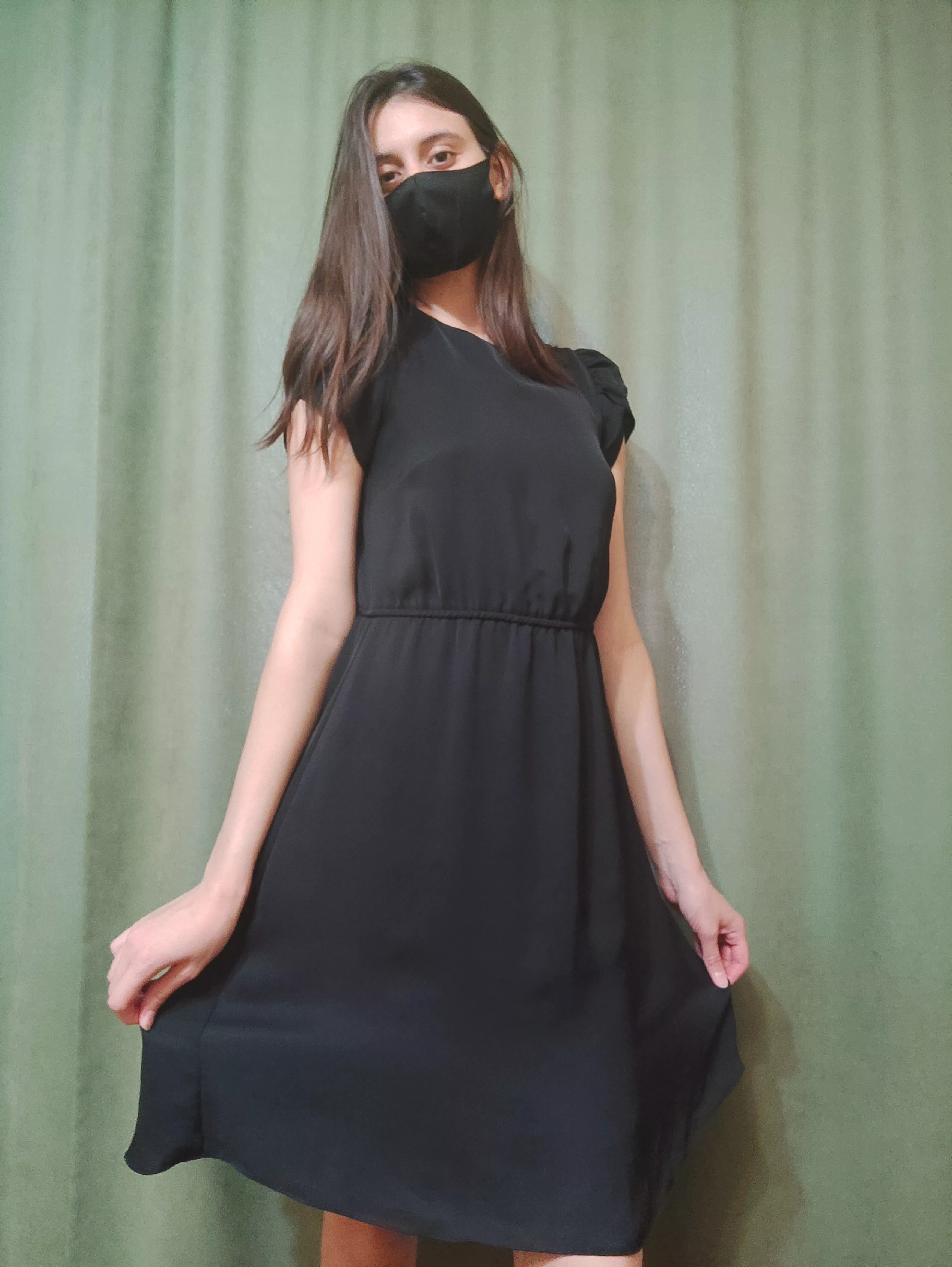 I'd like you to stand behind me and hug me posted by Elisa_Wilson