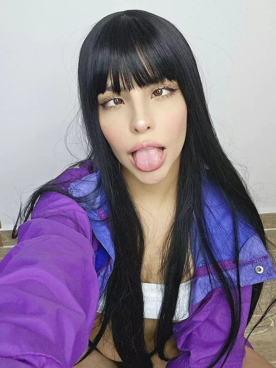 is it normal for short girls to be obsessed with tall guys? posted by kaylabunnyx