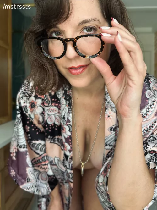 Looking for a study buddy (f48) by mstrssts