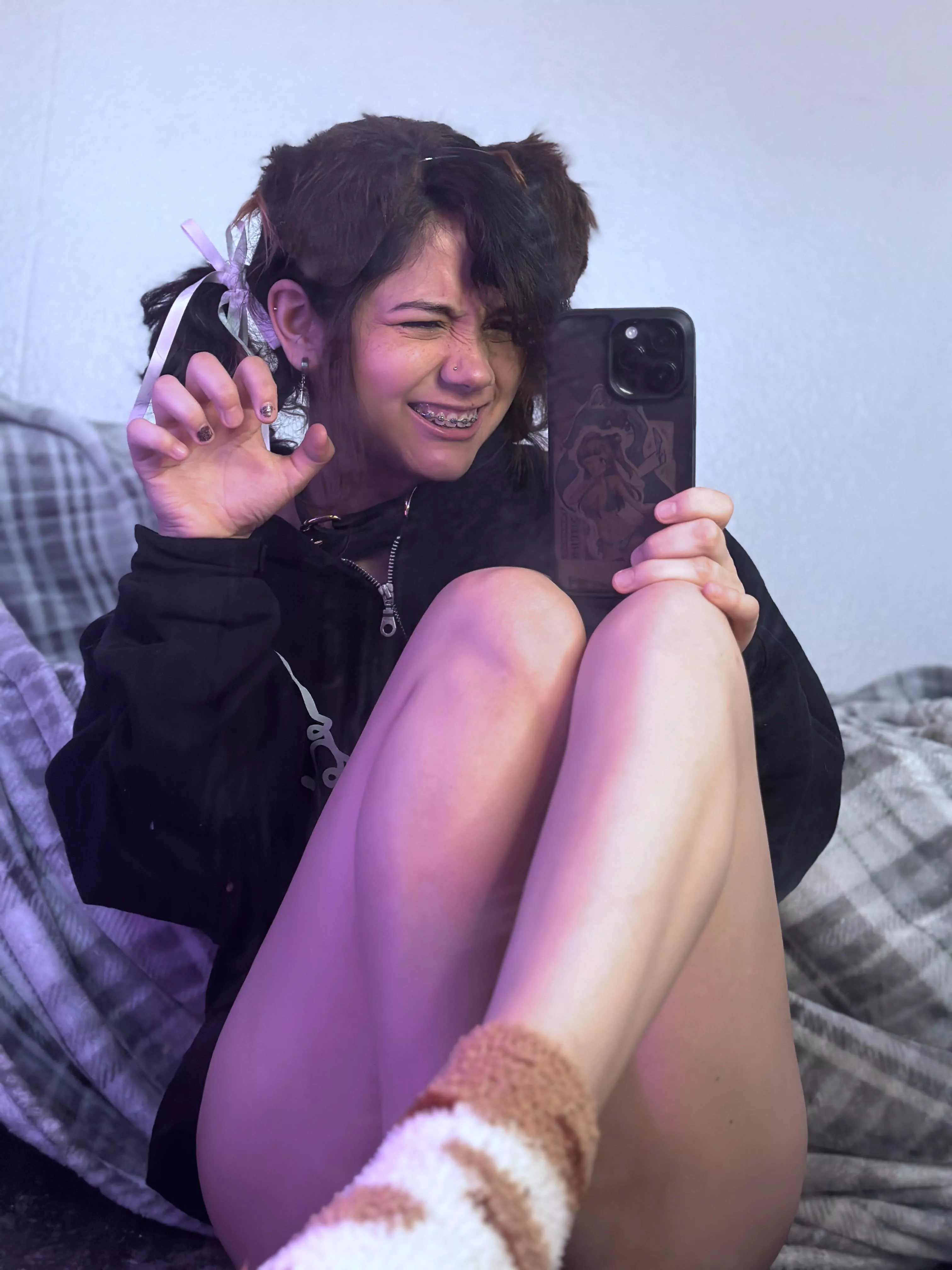 puppy bares her teef at you >:3  posted by PupFiggy