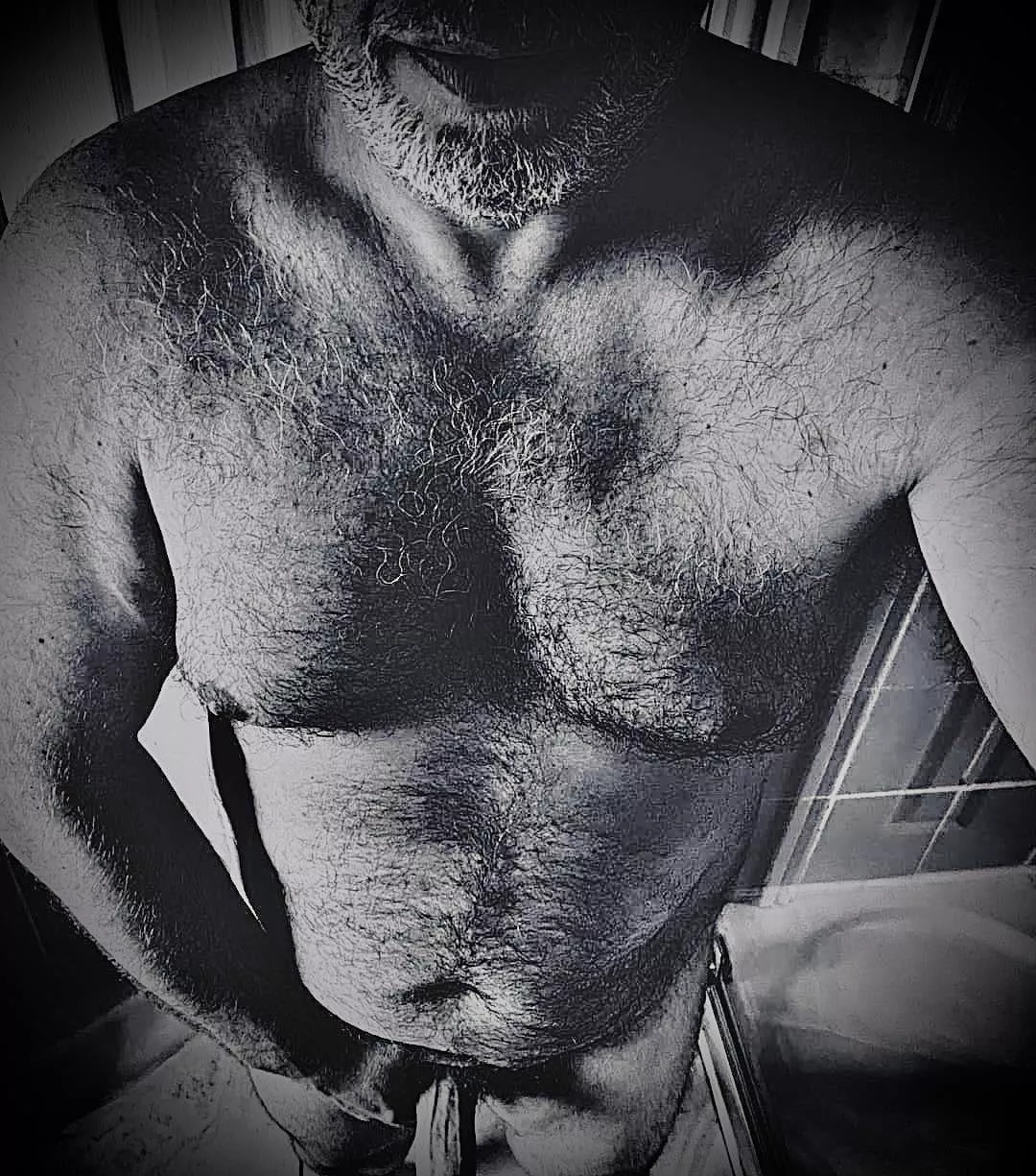 [45] Girls do you like a 🇬🇧 Dadbod? posted by No_Giraffe5519