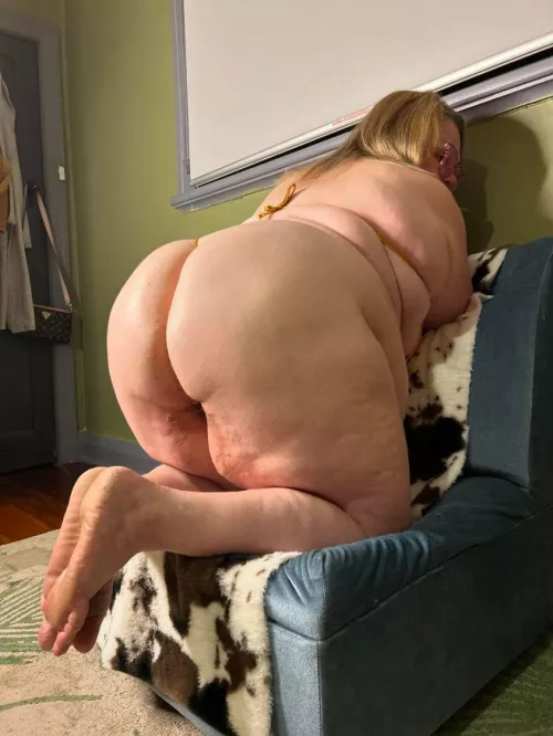 Can you handle an ass this fat  by onlyjaynefan