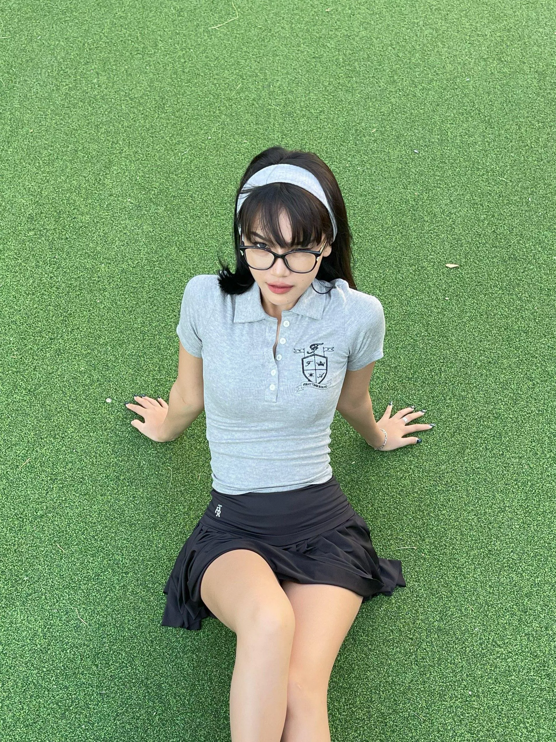 Convince me to be your girlfriend with just 3 words 🥰 posted by SweetieOfJoy