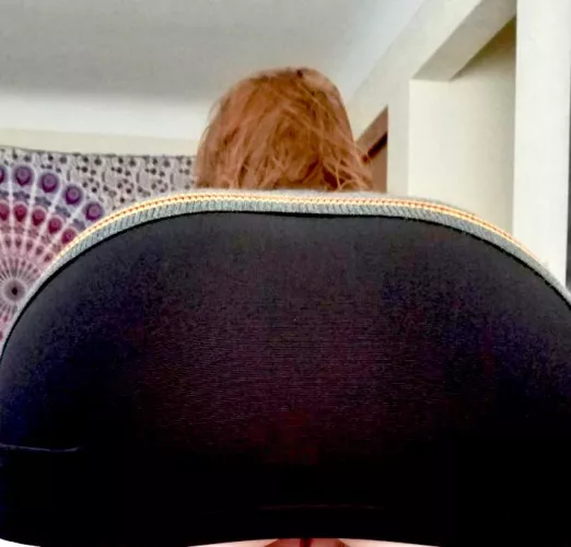 Do you like my skirt? by Gingerpet_