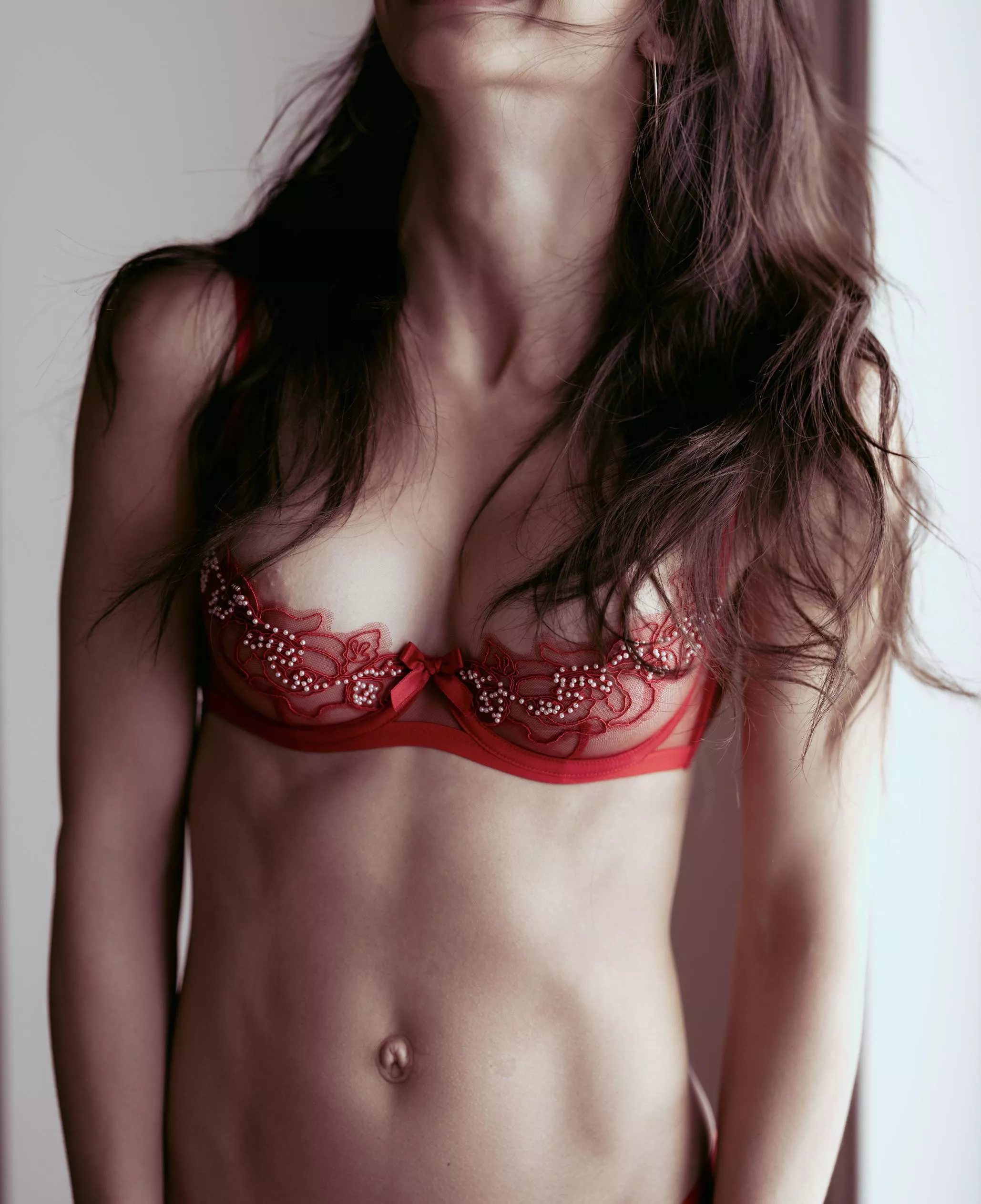 Feeling sexy in my new red lingerie posted by ElianaKissez