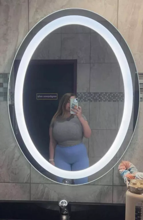 Giants at the Gym by PralineSoft751