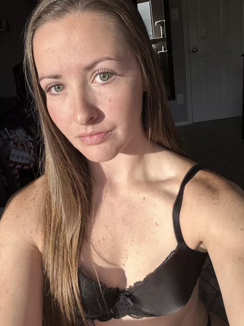 kiss or lick the frex by cumwcourt