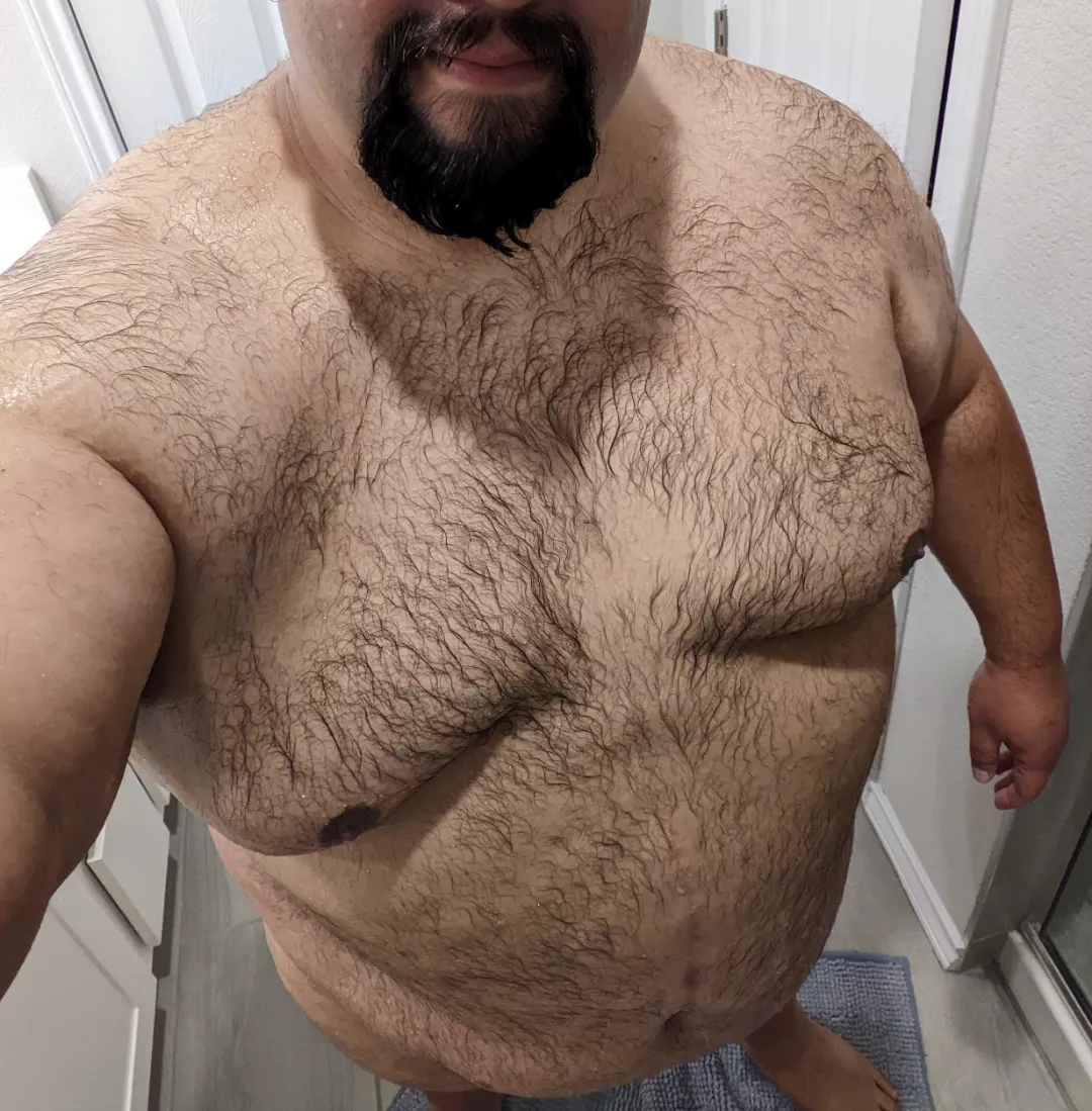 Long day at work, I'm just ready to relax and game tonight! But first ladies, a post shower pic that hopefully brightens your evening 🙂 posted by Chubbynerd1984