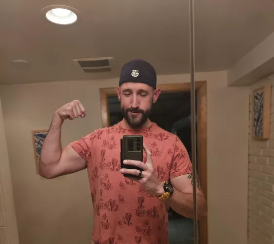 Not been feeling myself lately. Totally off my gym game and feeling weak AF. But today after work felt a little cute.  by Ok-Property-2949