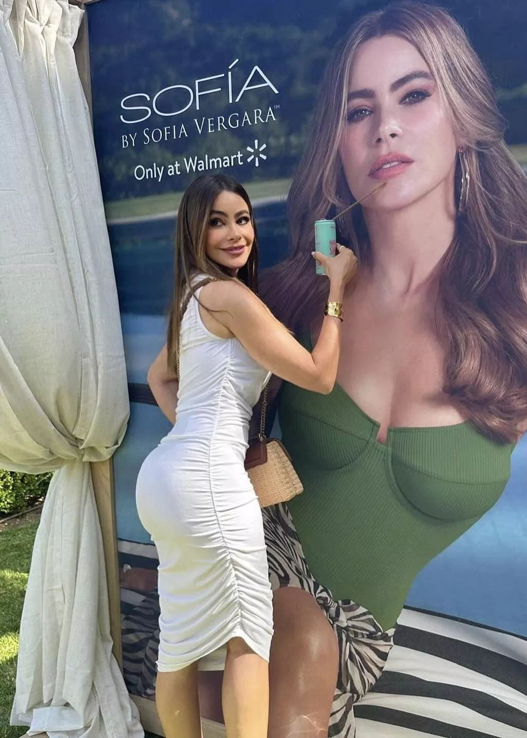 Sofia Vergara posted by KG101411