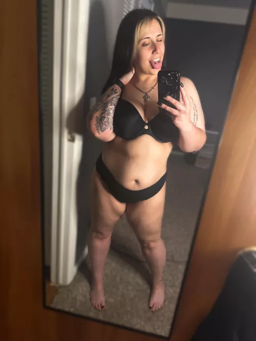 Well hi. How’s your Monday by the_morganrose