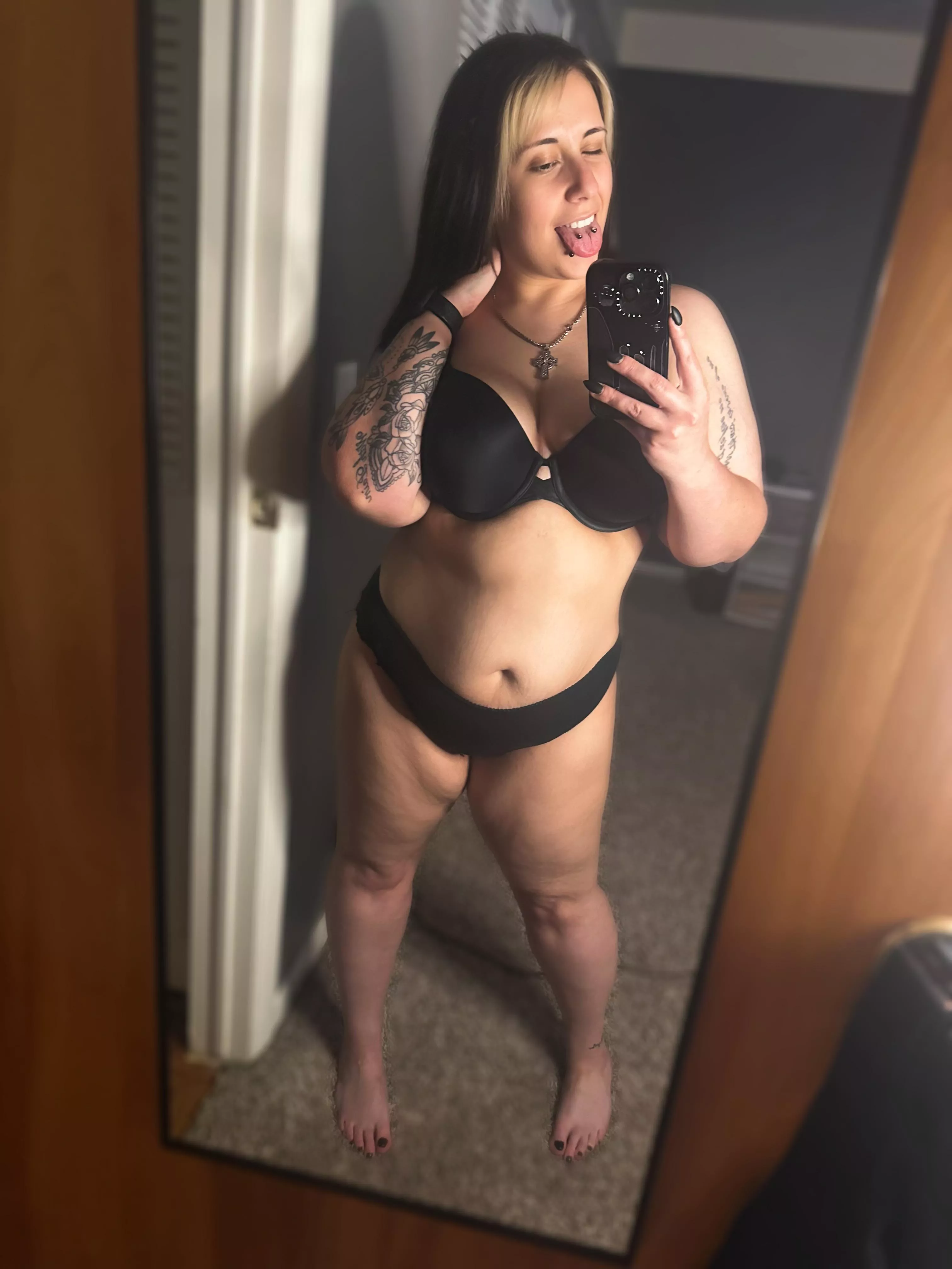 Well hi. How’s your Monday posted by the_morganrose