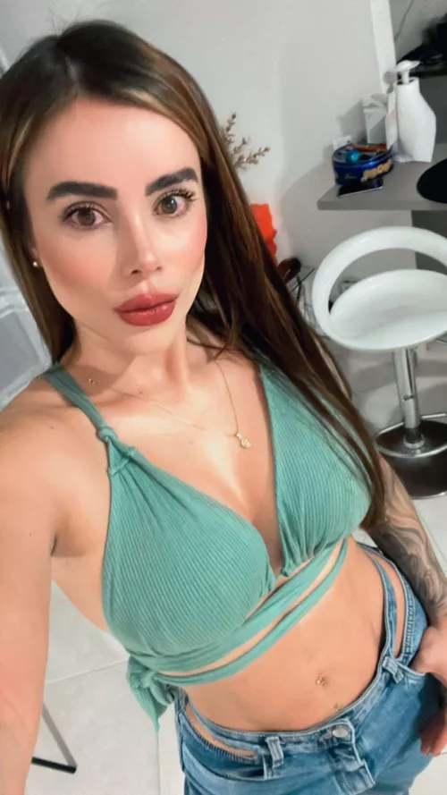 What do you think of my crop top? by Sheyyla-valentin18