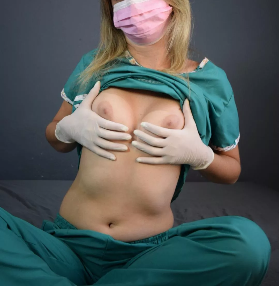 Who will be the next patient of this naughty nurse posted by camyjugetona