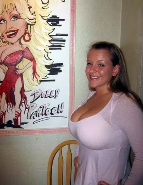 Dolly has no envy by tippsy_morning_drive