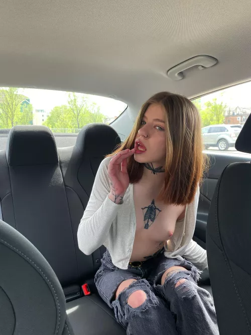 I couldn't wait to get home, so I showed my tits to my friend in the car by Mari_Yummy