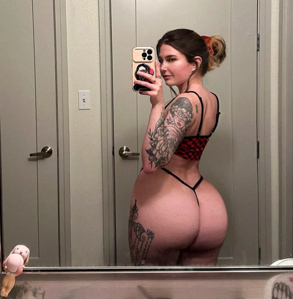 I need spankings daddy posted by macmaddiec