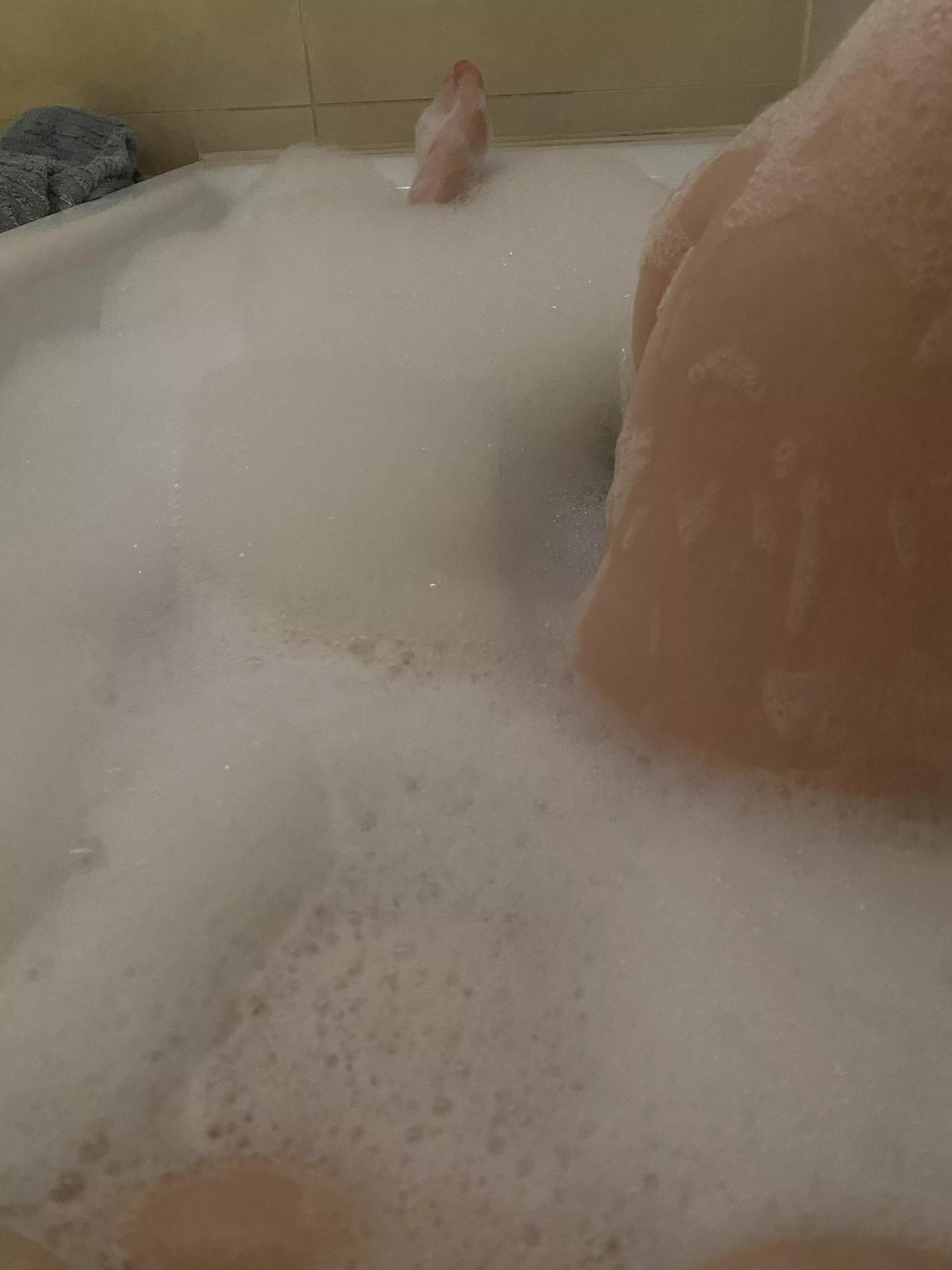 I think we’re alone now posted by SiNdarElle