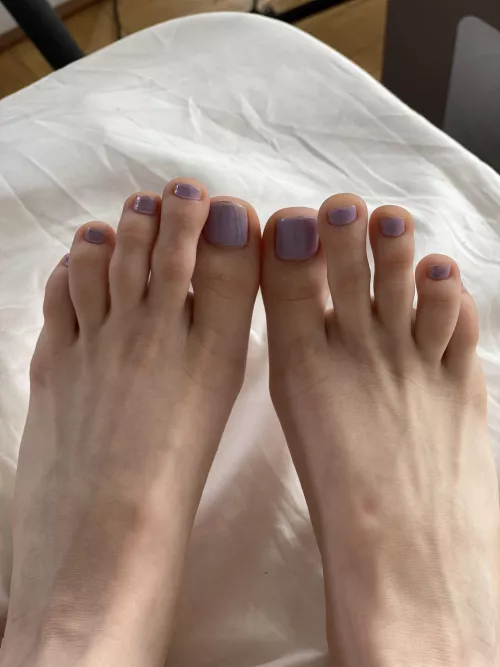 Lick, sniff or get a footjob?  by Karneli_Bandi