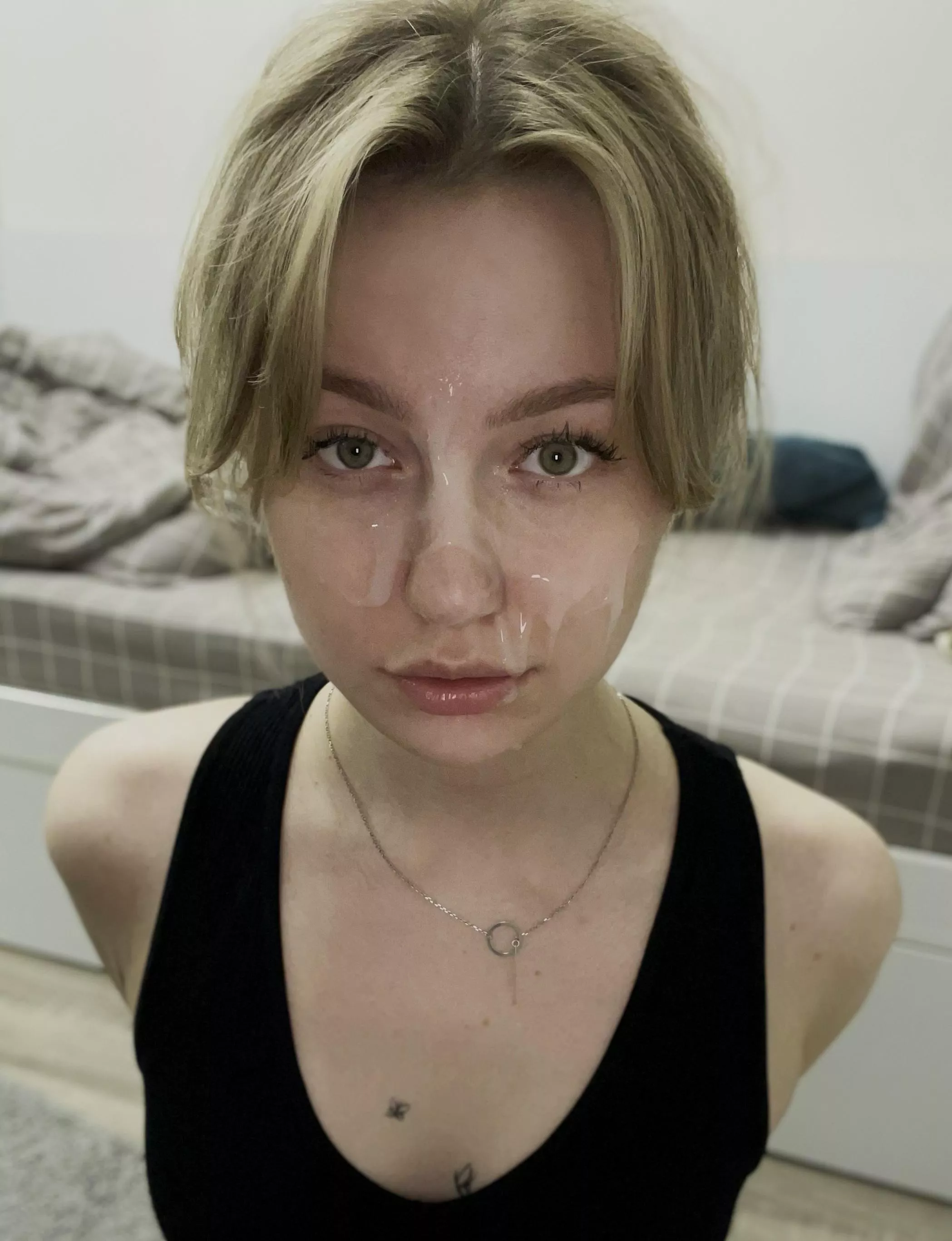 My favorite way to end a first date   posted by DaniellesZome