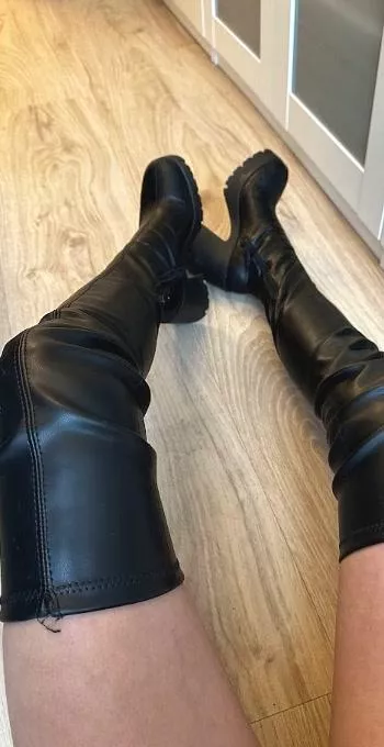 new boots posted by ElectricalDoor790