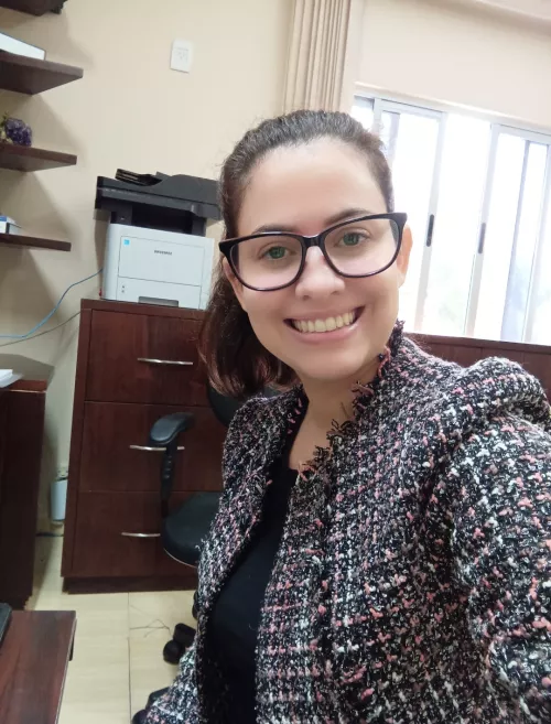 Office selfie 🤓😁 by Isiscristine