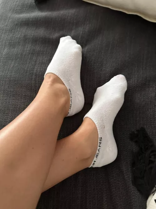 Opinions on the socks? by _LUNA_angel