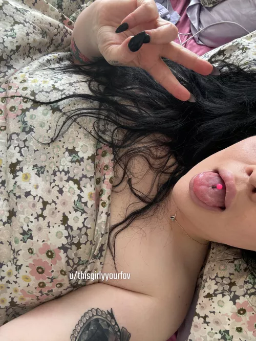 Piggy due for a rinse? [dom] 🍤🤏🏻 [cam] or [sext] submit to Girly 🙇🏻‍♀️ by Thisgirlyyourfav