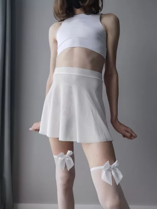 Would I be a good girlfriend? by Mekkoriuwu