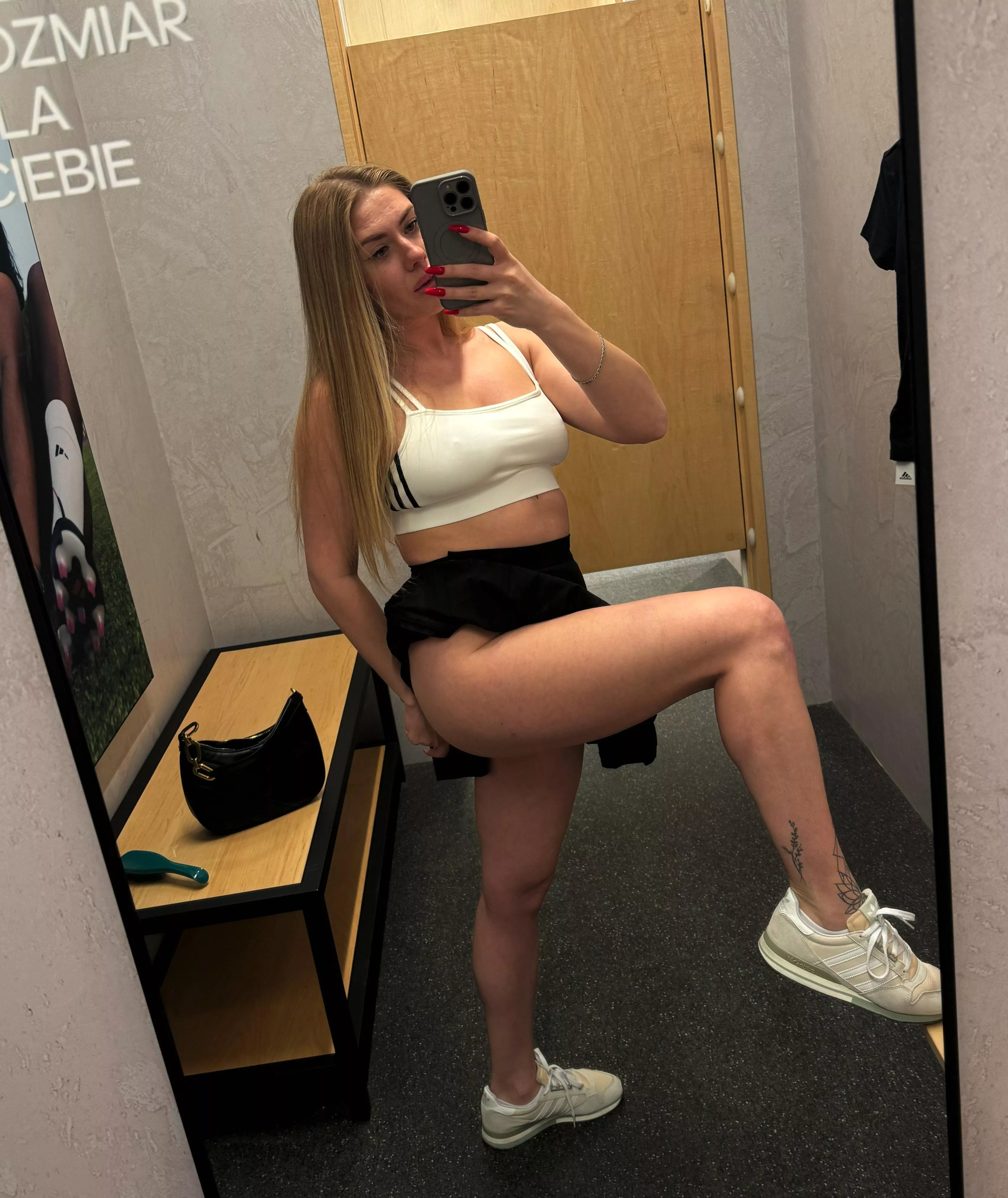 Blondes are the hottest, aren't they posted by ReinhartBaby