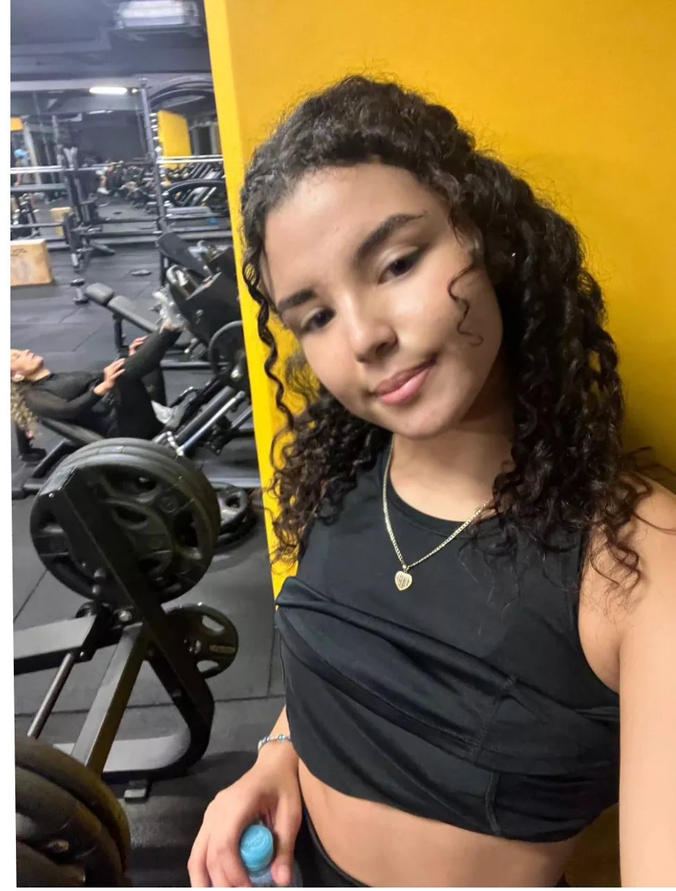 Can I pull off crop tops? Not really sure... posted by vestdrama