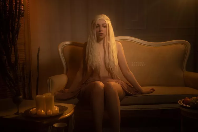 Daenerys Targaryen from Game of Thrones cosplay by Sawaka by Sawakate
