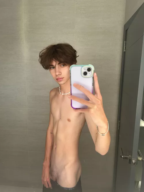 do you find my 19yo butt adorable enough to satisfy your desires? by SpicySisterxo_