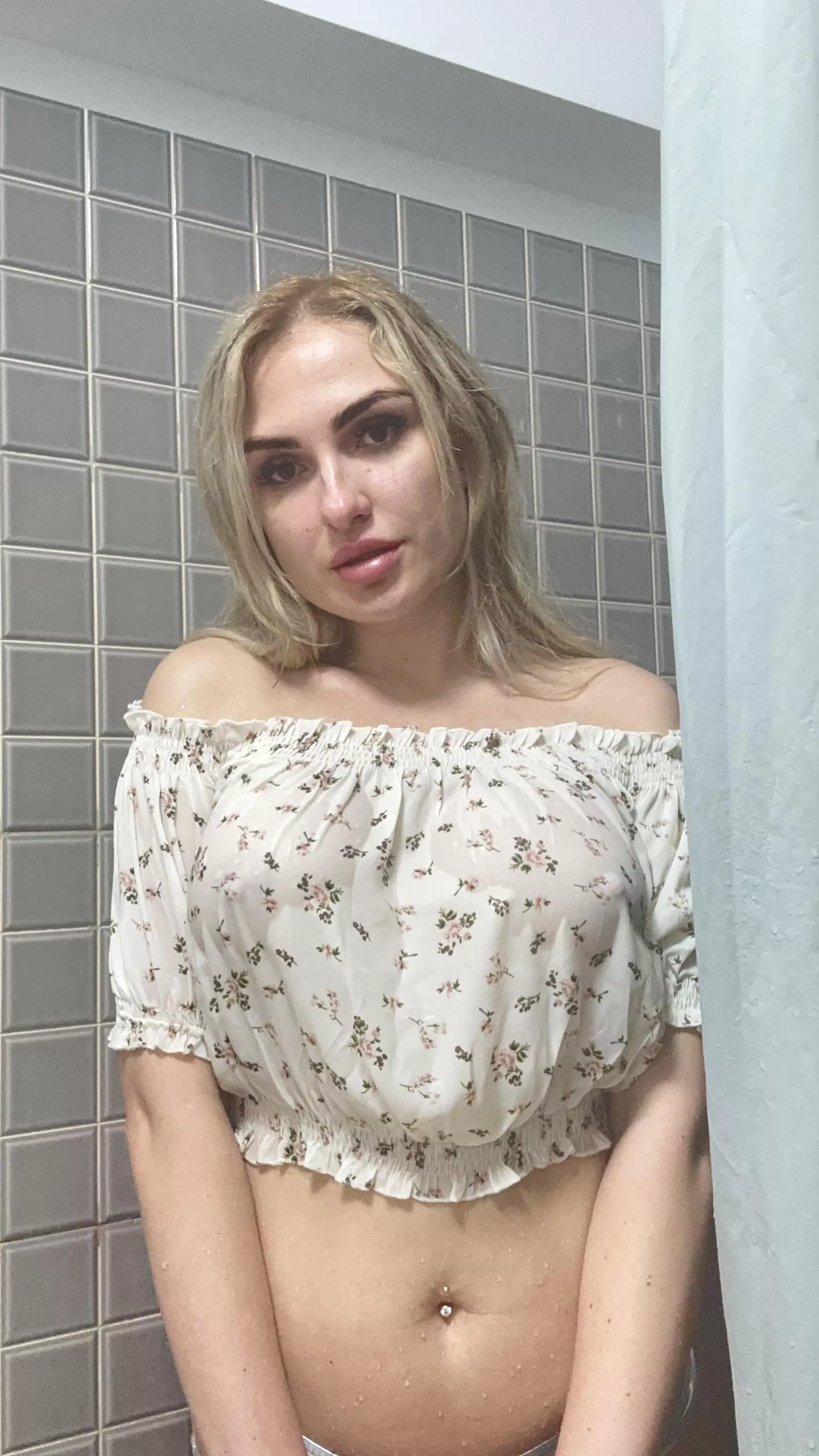 Early mornings should start with a cold shower posted by jenny_official_11