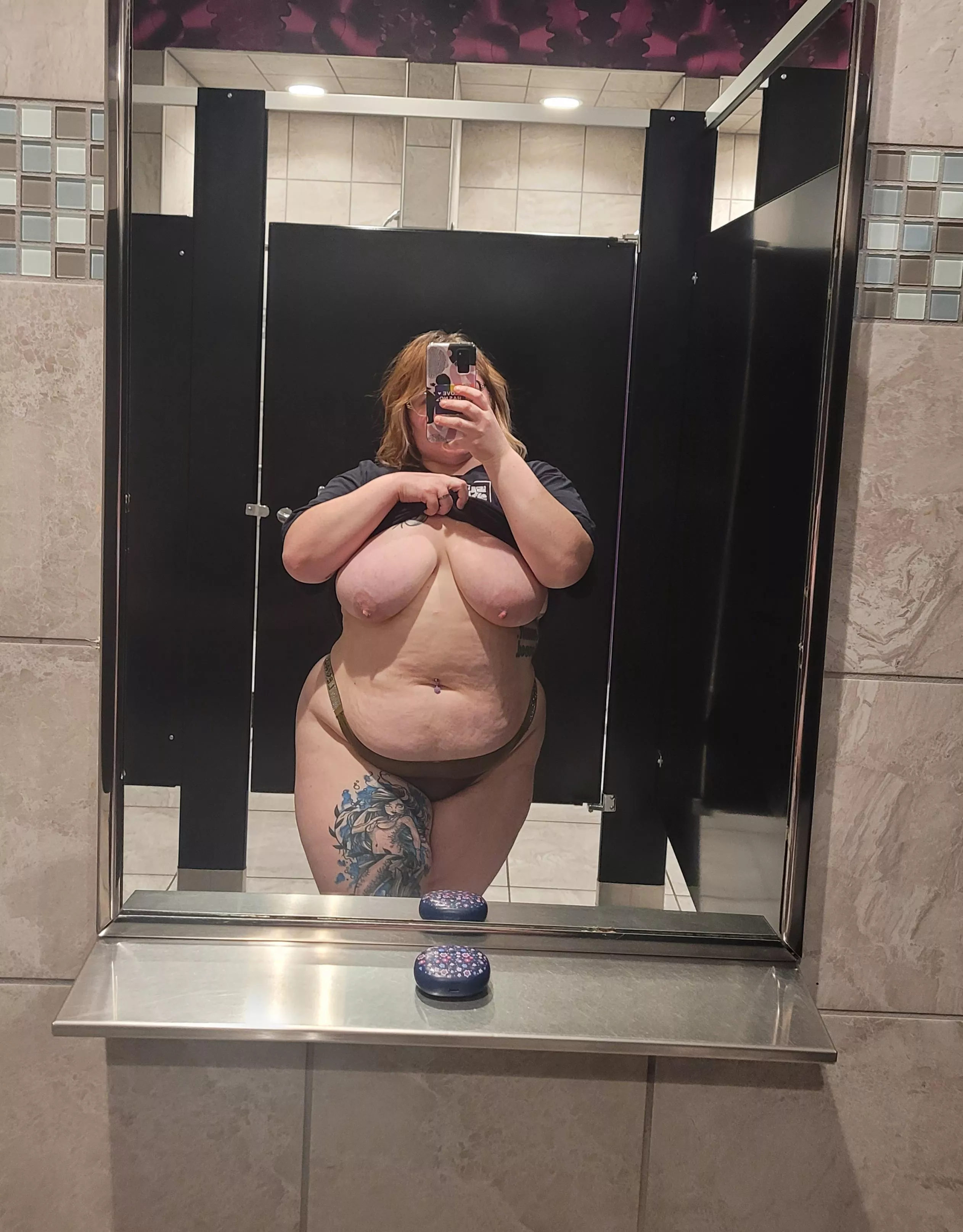 Gym before work 💪 posted by FabulousCantaloupe71