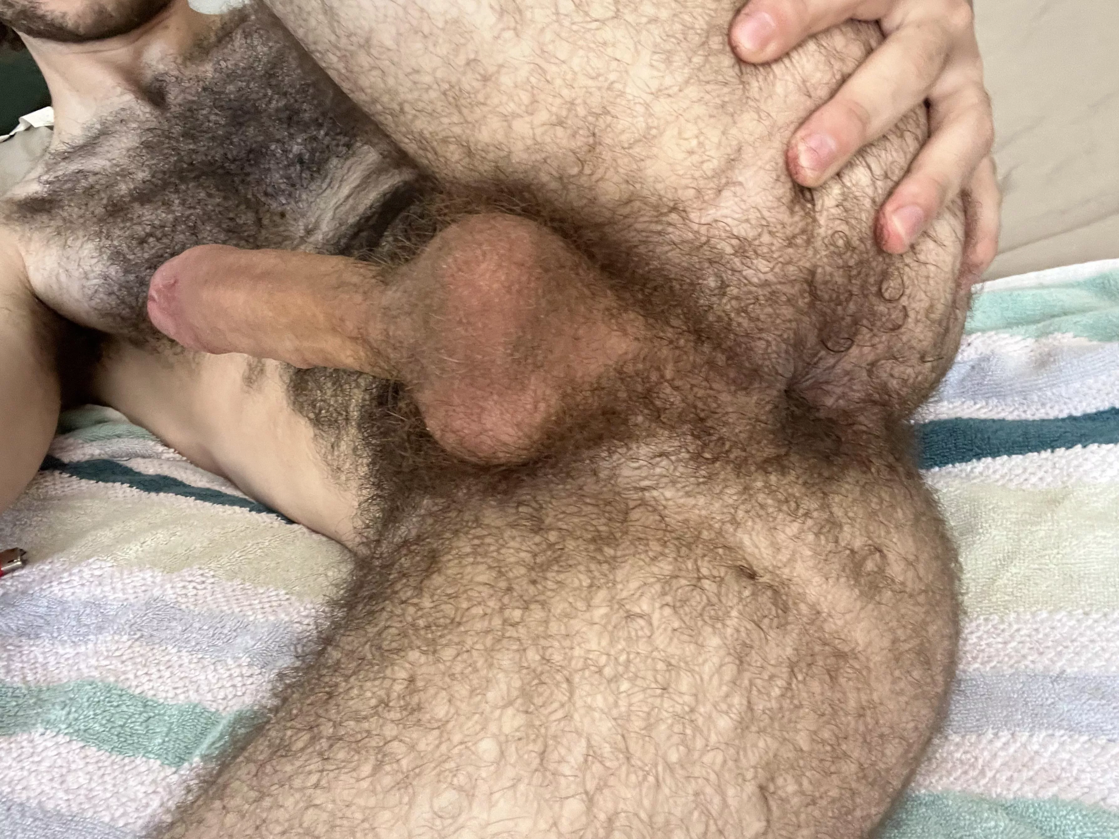 Hairy and ready to be eaten ;) posted by CuteHairyStonerOF