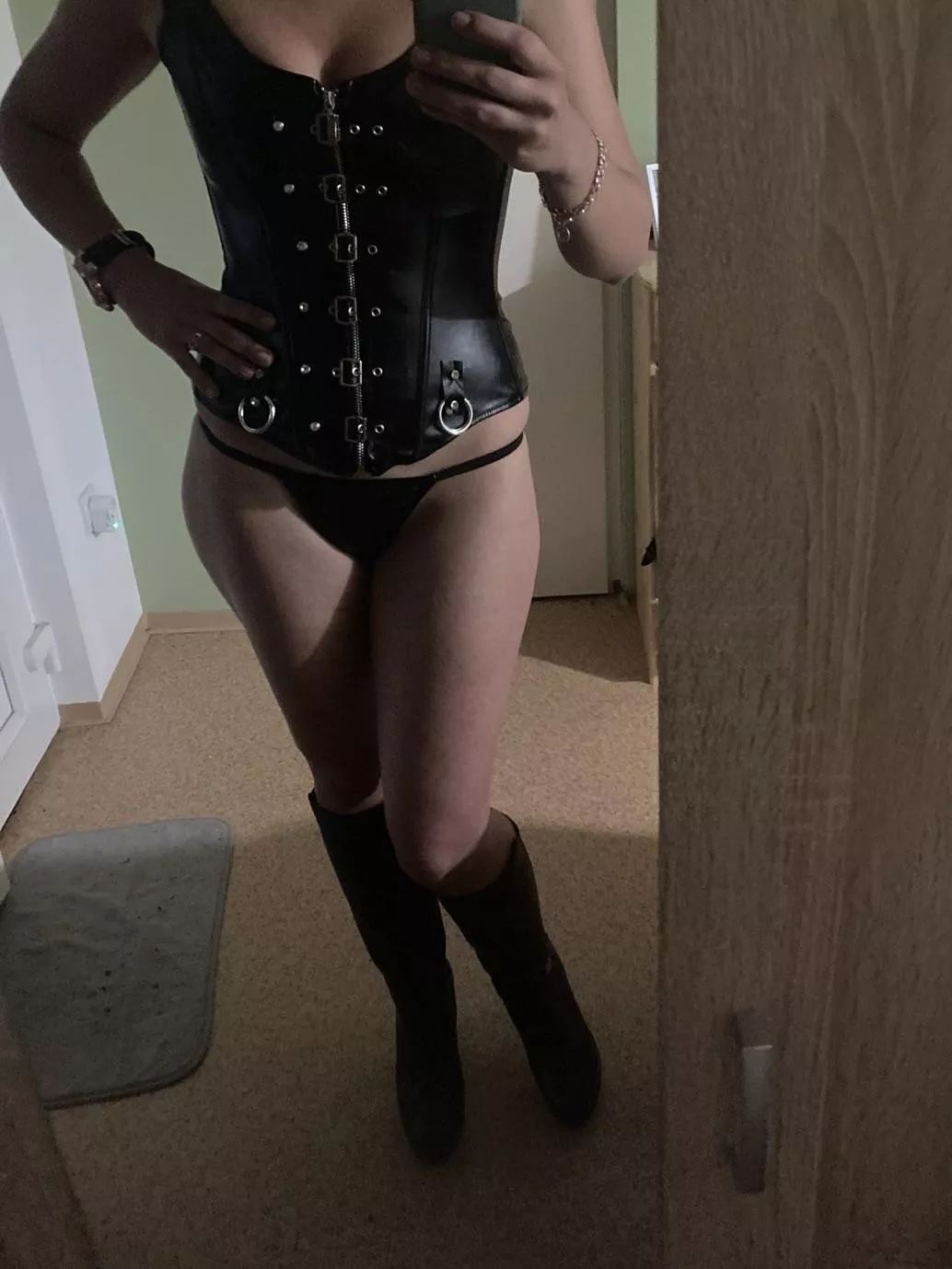 Hello posted by RotkappchenRouge