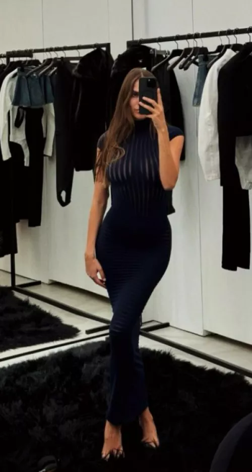 I'd love to see more of Viki in this dress by i_like_cake_96