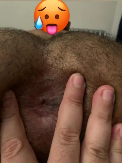 my biggest kink is getting my hole worshipped, preferably on poppers so i really get feral and lost in it. something about a tongue up my ass makes me feel so carnal… this pic is from a really crazy session by stephenbro100