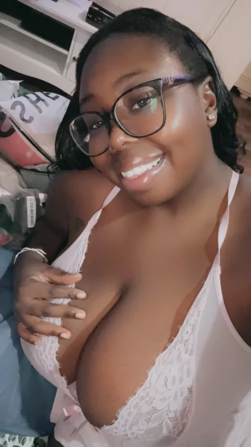 Newly single, who’s coming here  by Bigtitsch699