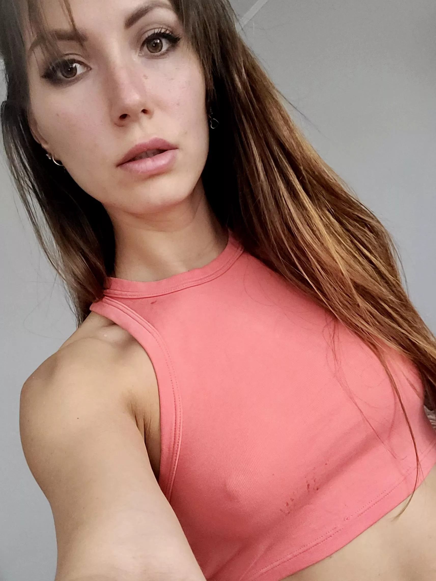 One more bra-free person posted by IndependentRich6963