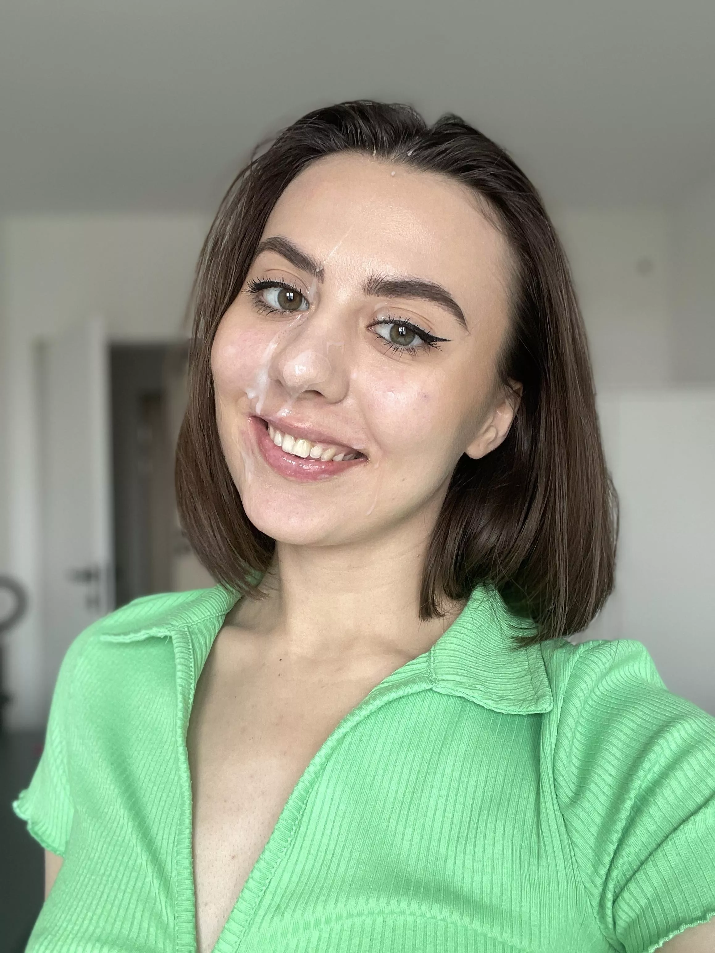 Perfect brunette posted by Asciticpondweed