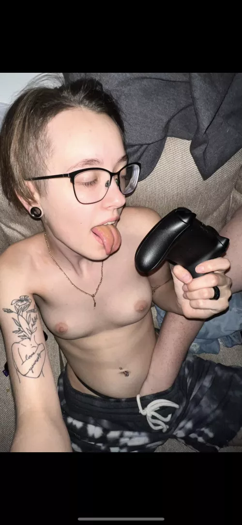 she didn’t wanna game anymore… by lysss4444