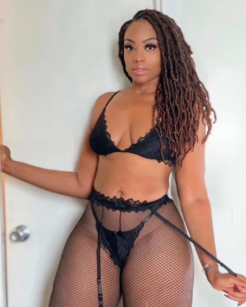 Thick and oh so mischievous 😏 by youngbabe_xx