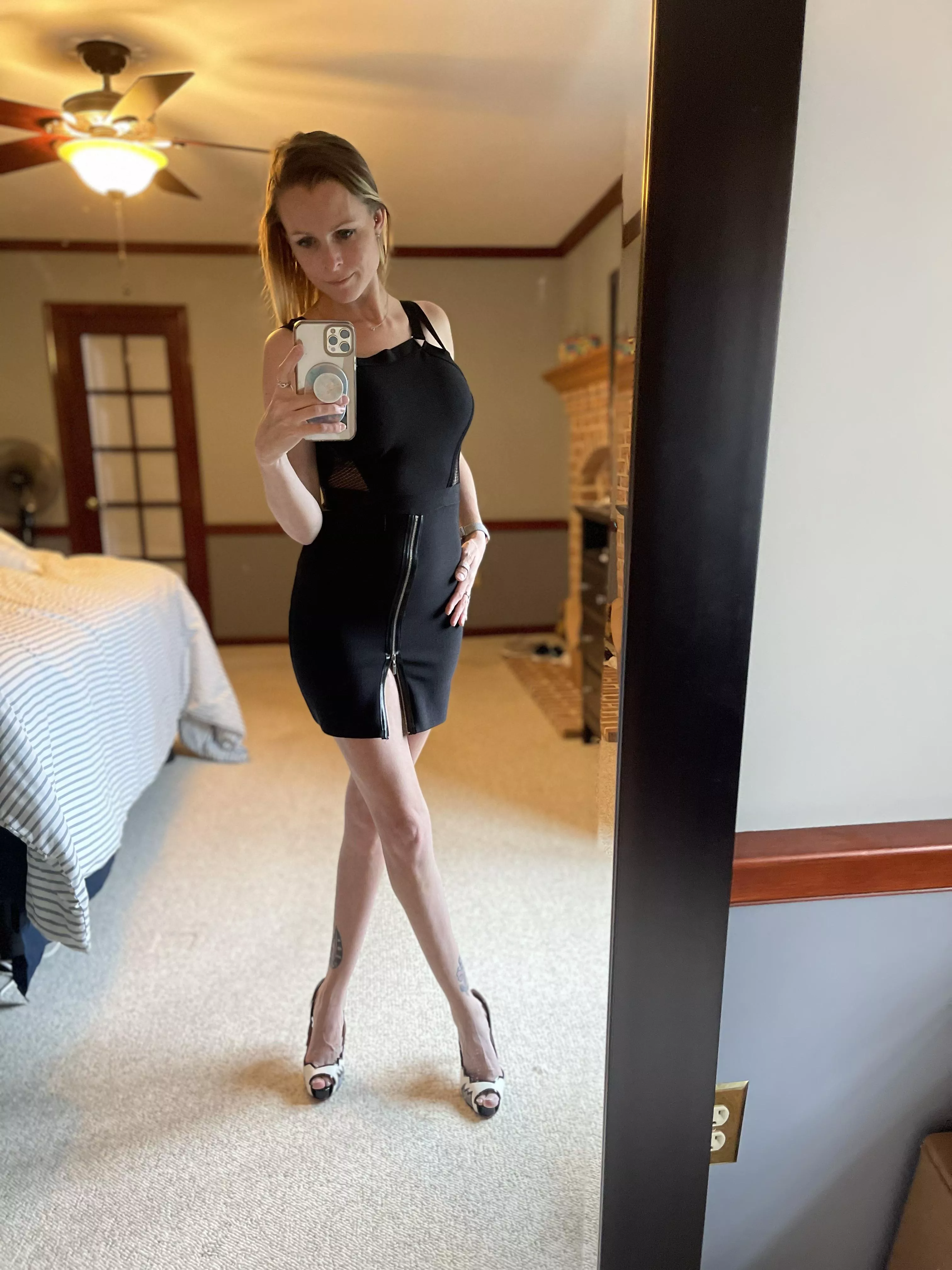 Can you see why all the neighborhood daddies stare at me posted by Lily_Devyne