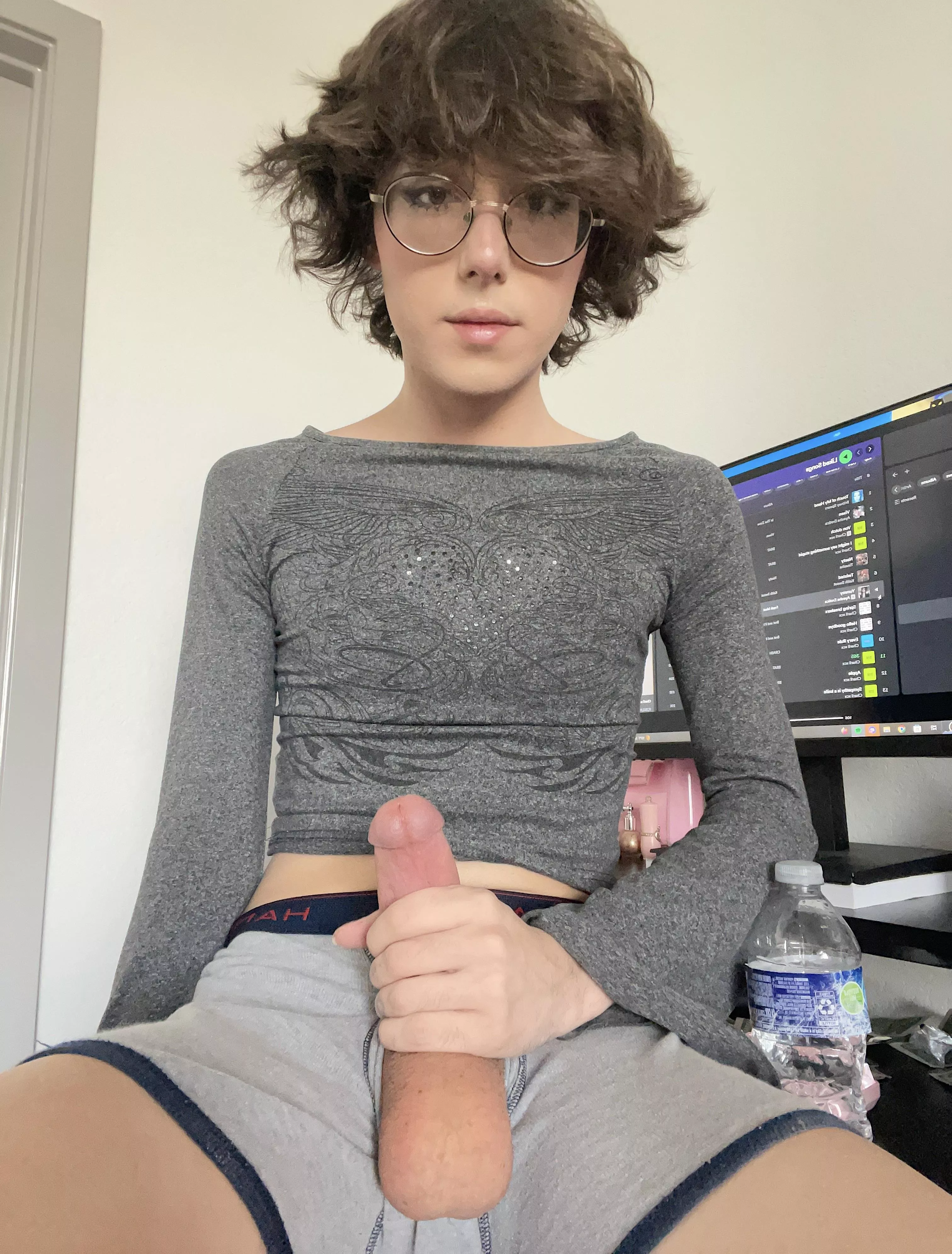 do you like when femboys get hard? 🤍☺️ posted by bbykoda