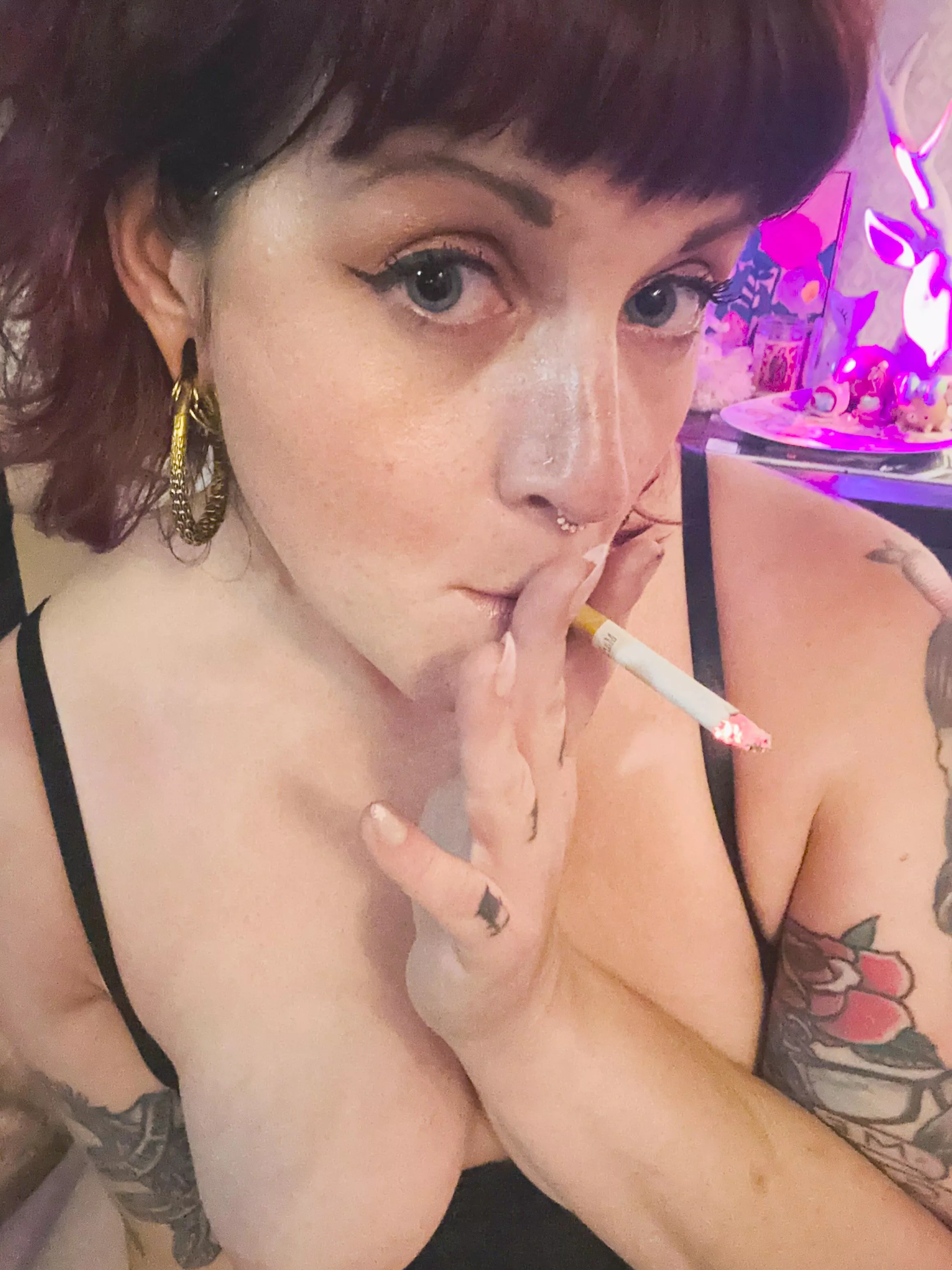 Hi guys, been awhile 😘 posted by KaleNegative227